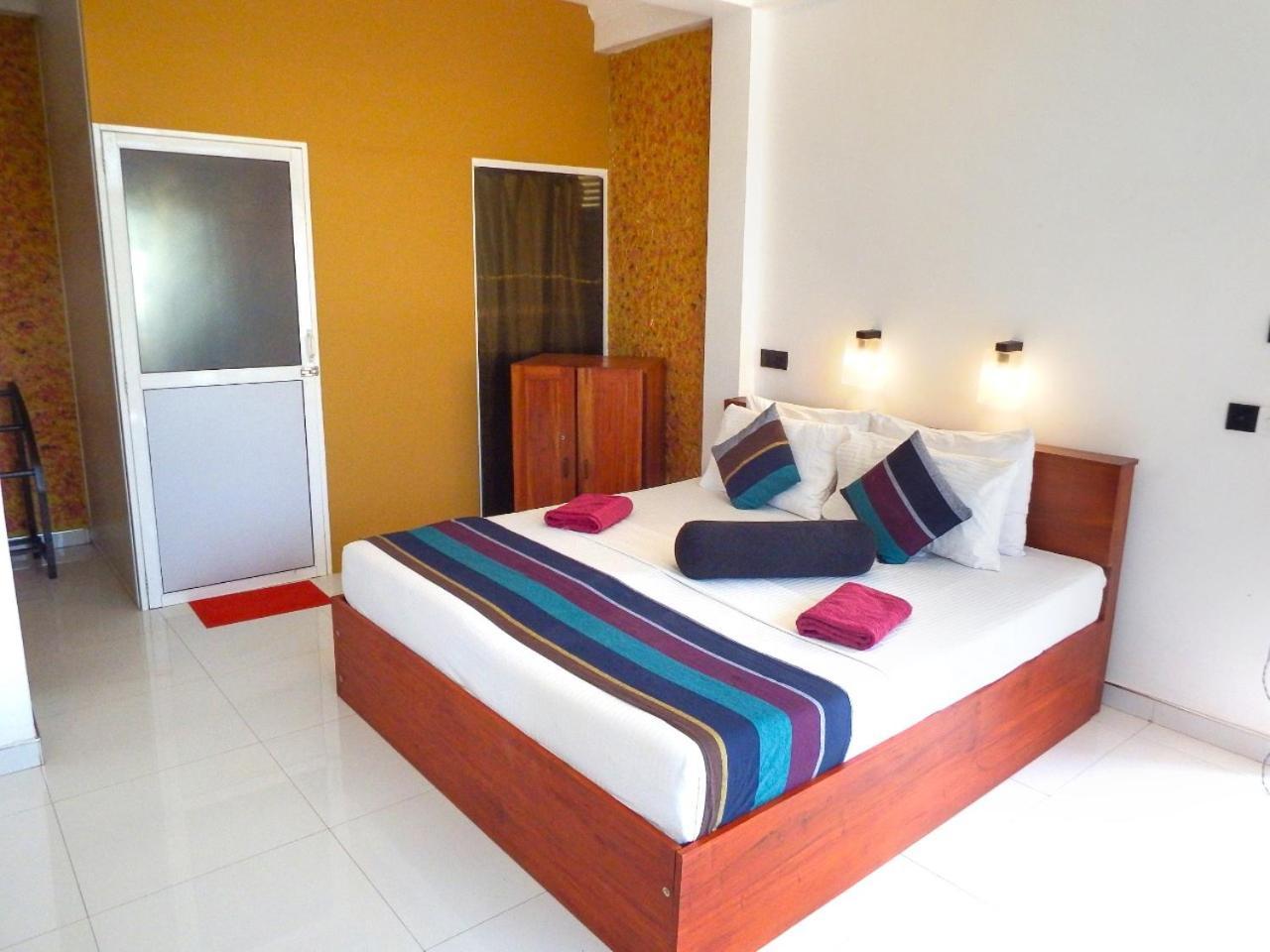 The Panorama Negombo Hotel Екстериор снимка