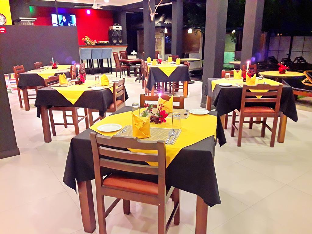 The Panorama Negombo Hotel Екстериор снимка